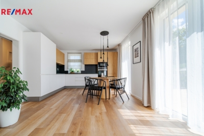 2982726.jpg 2982726.jpg