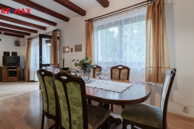 Prodej rodinného domu, 371 m2, Kořenec