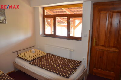 Pronájem bytu 1+kk, 14 m2, Jedovnice