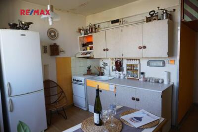 REMAX Delux