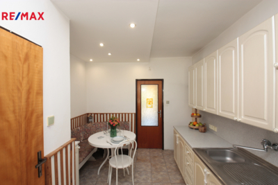 REMAX Delux