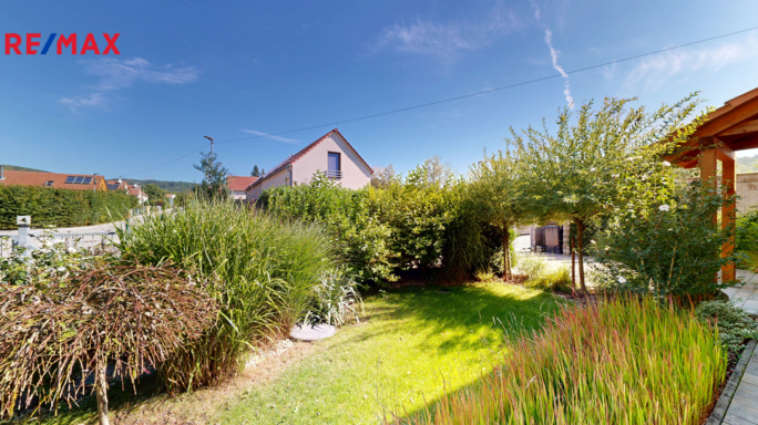 3000279.jpg 3000279.jpg