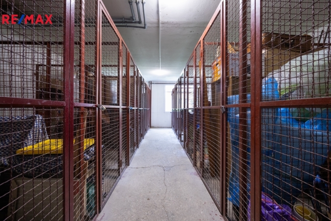 3065073.jpg 3065073.jpg