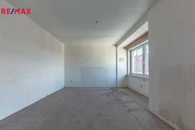 3037995.jpg 3037995.jpg