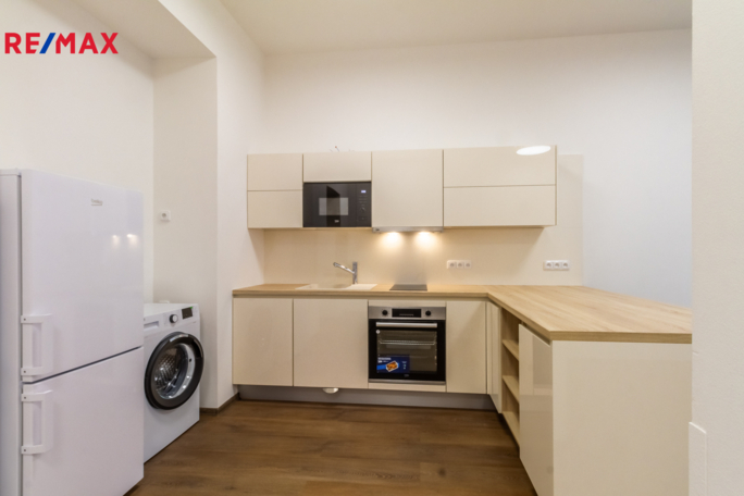 Pronájem bytu 1+kk, 30 m2, Praha Pronájem bytu 1+kk, 30 m2, Praha