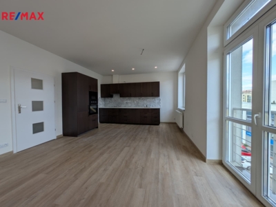 2960165.jpg 2960165.jpg