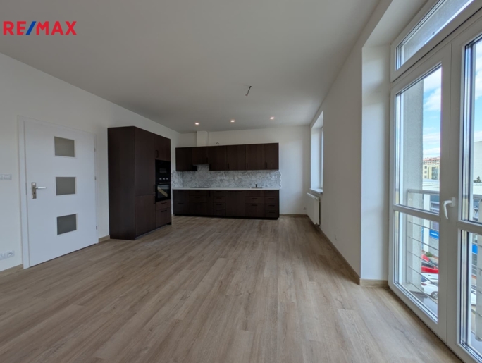 2960165.jpg 2960165.jpg