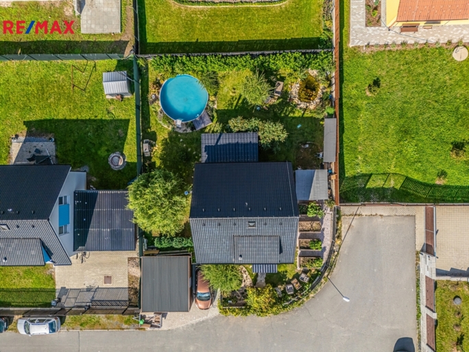 3033877.jpg 3033877.jpg