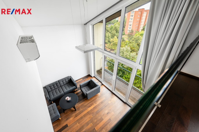 3067584.jpg 3067584.jpg