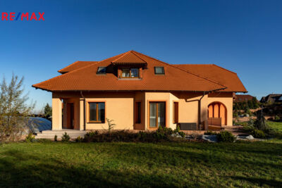 3071405.jpg 3071405.jpg