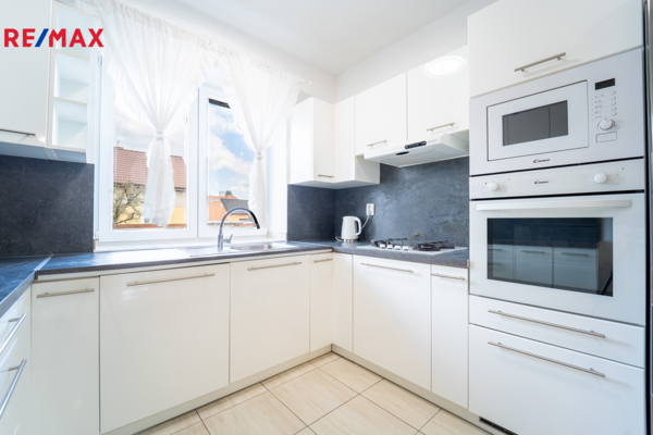 REMAX Delux