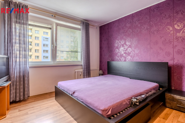 REMAX Delux