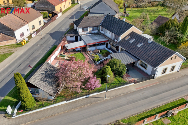 Prodej rodinného domu, 240 m2, Záboří nad Labem