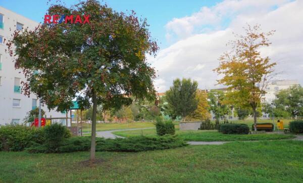 Pronájem moderního bytu 1+kk s balkonem - 34 m2