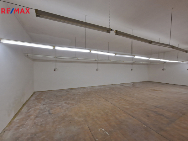 Pronájem obchodního prostoru, 153 m2, Stonařov