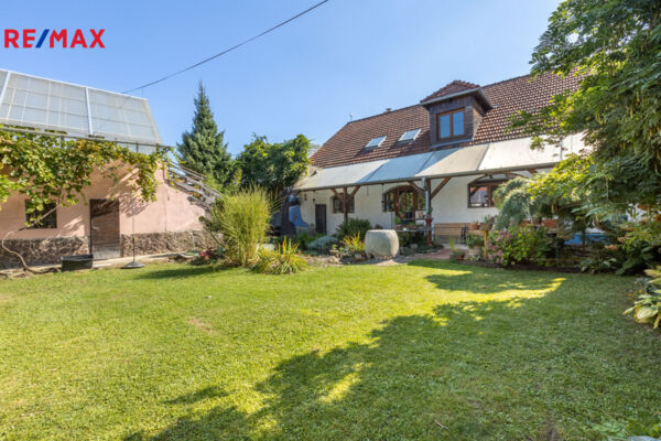 Prodej rodinného domu, 900 m2, Obora
