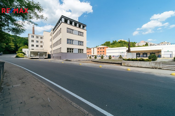 Prodej obchodního prostoru, 2380 m2, Adamov