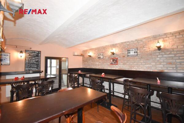 REMAX Delux