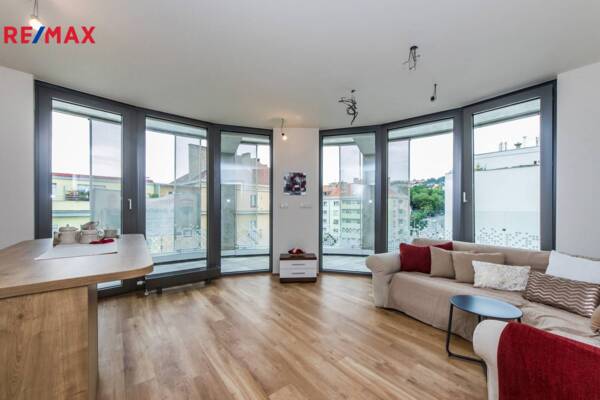 Pronájem bytu 4+kk, 124 m2, Praha