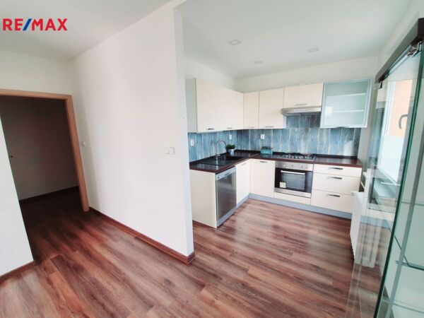 Pronájem bytu 2+kk, 41 m2, Slaný