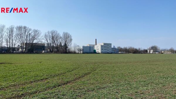 Prodej pozemku pro komerční výstavbu, 2784 m2, Brno