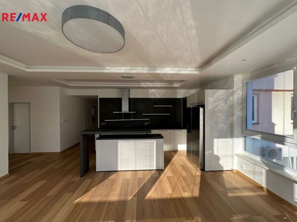 Pronájem bytu 5+kk, 113 m2, Praha