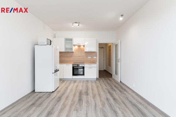 Pronájem bytu 1+kk, 29,8 m2, Praha