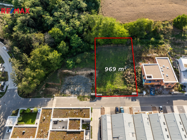 Prodej pozemku pro bydlení, 969 m2, Praha