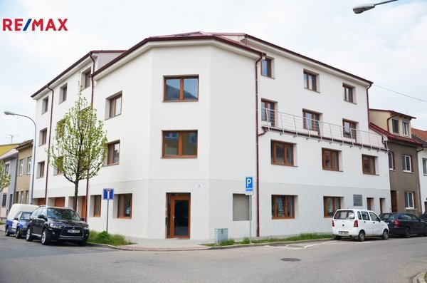 Pronájem bytu 1+kk, 42 m2, Brno