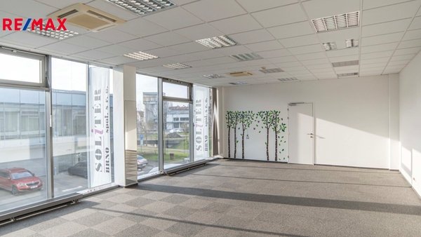 Pronájem prostoru kanceláří, 88 m2, Brno