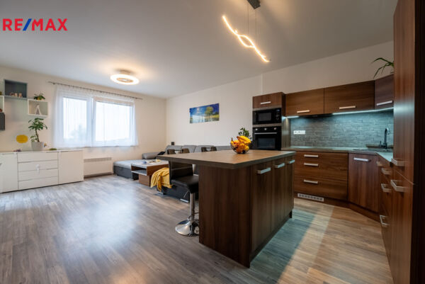 Prodej bytu 3+kk, 70 m2, Lavičky