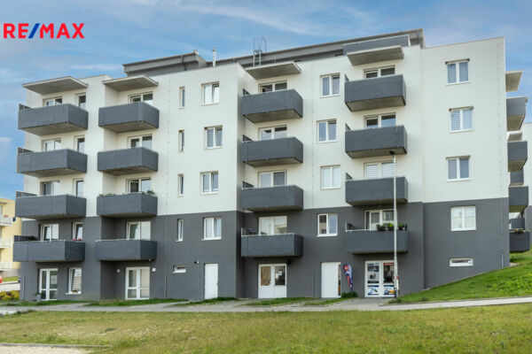 Pronájem bytu 1+kk, 34 m2, Jihlava