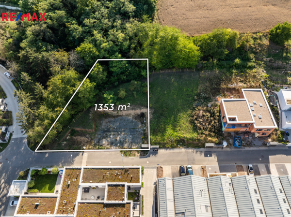 Prodej pozemku pro bydlení, 1353 m2, Praha