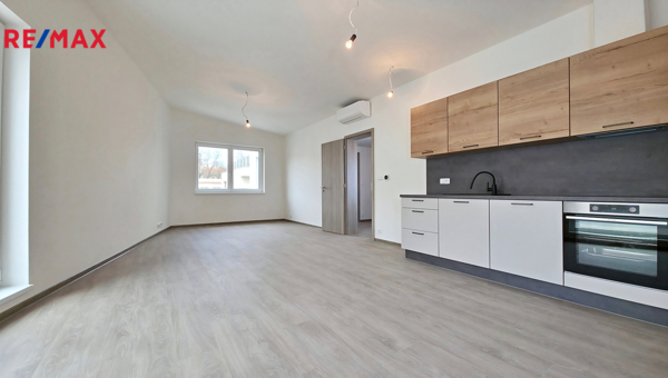 Pronájem bytu 2+kk, 45,7 m2, Praha