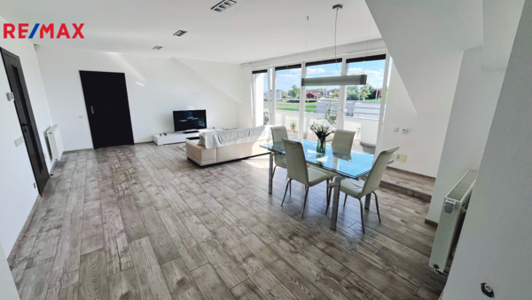 Prodej bytu 4+kk, 119 m2, Pelhřimov