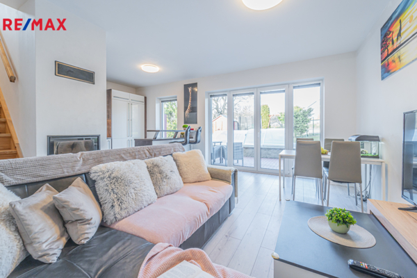 REMAX Delux