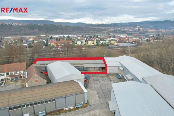 Pronájem skladovacího prostoru, 1045 m2, Králův Dvůr
