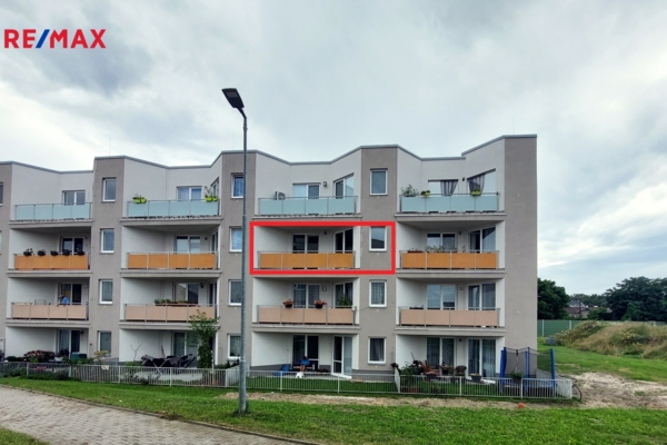 Pronájem bytu 2+kk, 58 m2, Velký Osek