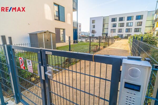 REMAX Delux