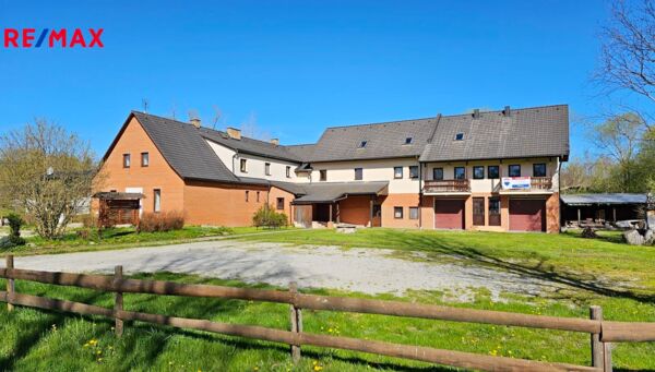 Prodej ubytovacího zařízení, 740 m2, Nová Pec