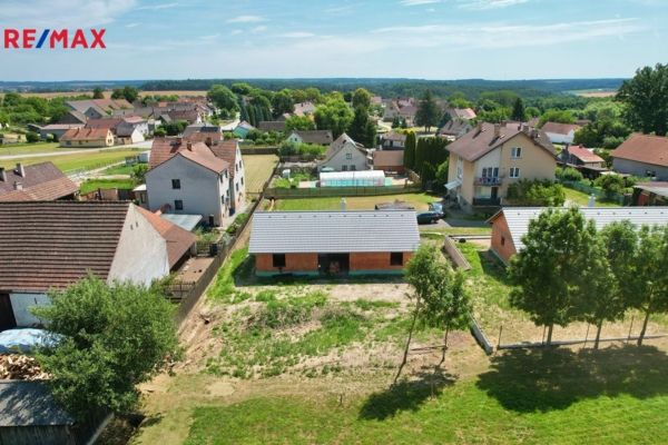 REMAX Delux