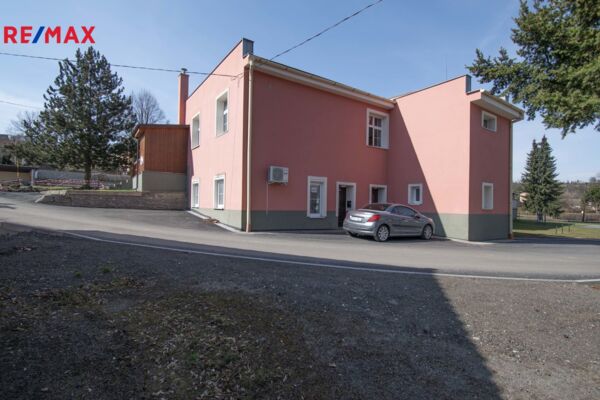 Prodej rodinného domu, 230 m2, Strážek