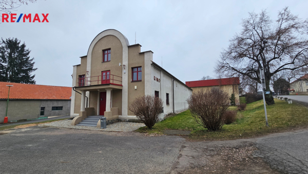 Pronájem skladovacího prostoru, 330 m2, Krakovany