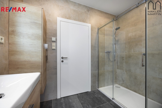 3084190.jpg 3084190.jpg