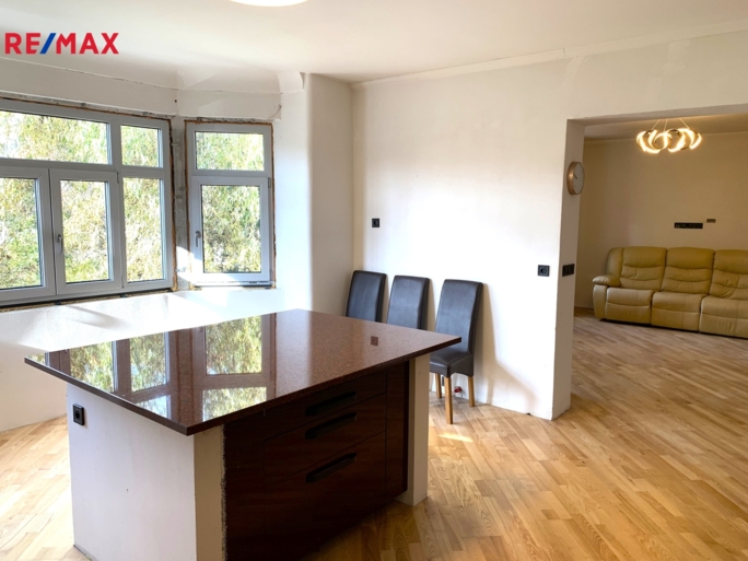 3030153.jpg 3030153.jpg