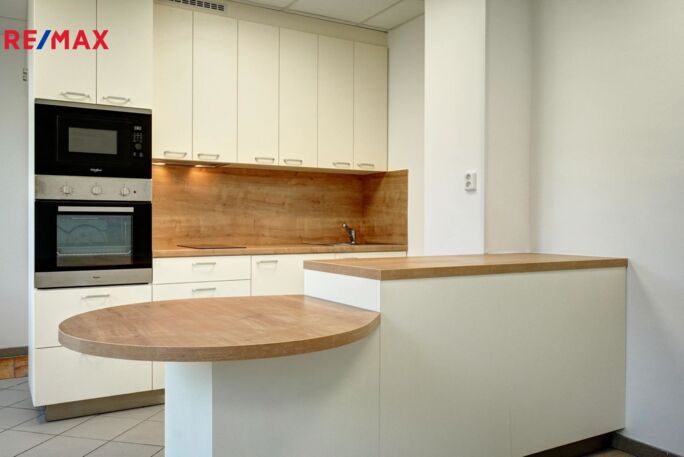 Pronájem obchodního prostoru, 56 m2, Oslavany - obrázek 5