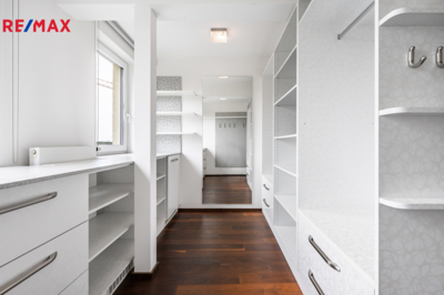 3067575.jpg 3067575.jpg