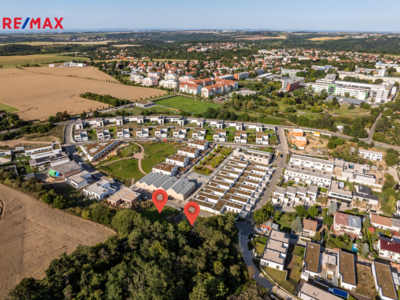 2951403.jpg 2951403.jpg