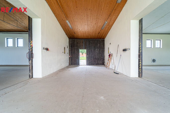 Prodej výrobního prostoru, 2034 m2, Lesná - obrázek 29