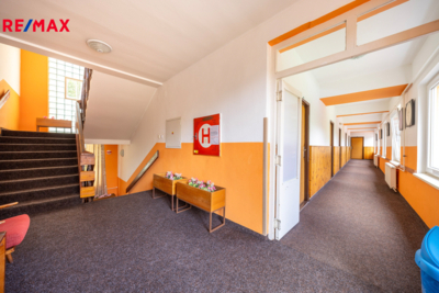 2955335.jpg 2955335.jpg